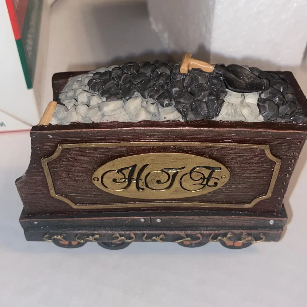 New in box Home Towne Express vintage 1998 Edition Coal Tender train car
